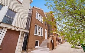Cozy, Top-Floor 3Br Loft With Balcony In West Town