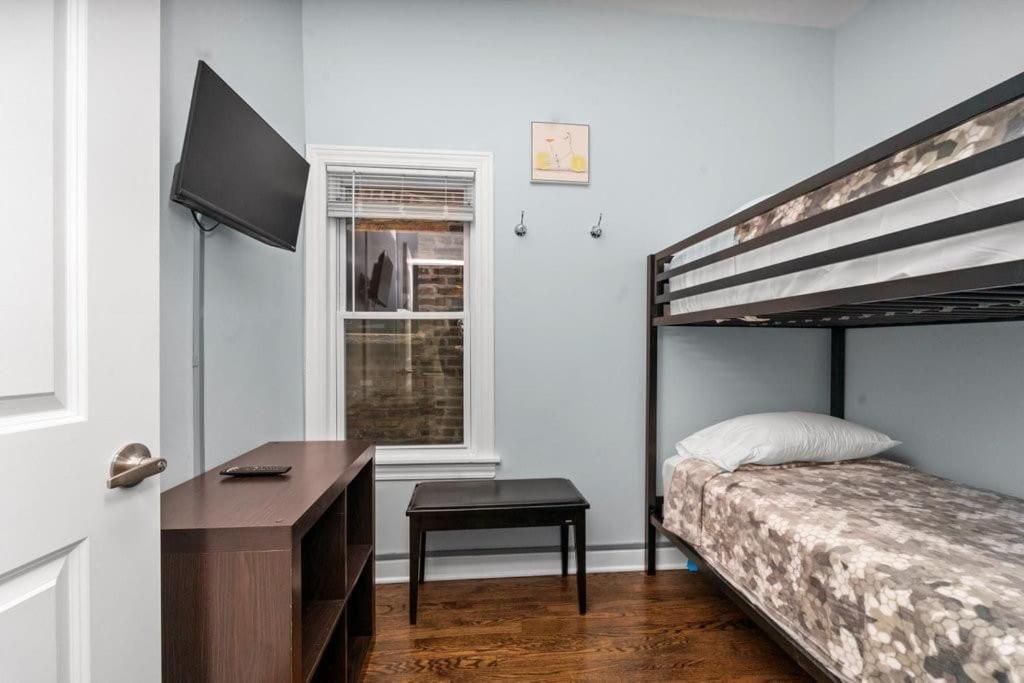 Cozy, Top-Floor 3Br Loft With Balcony In West Town Chicago Exterior foto