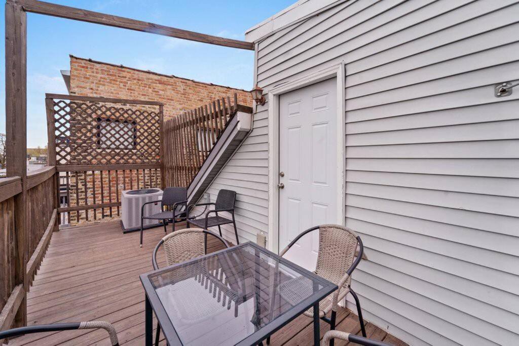 Cozy, Top-Floor 3Br Loft With Balcony In West Town Chicago Exterior foto